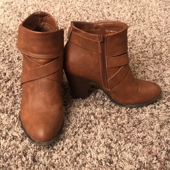 Shoes - Women’s ankle booties